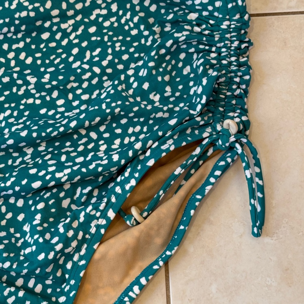 Swim by Cacique size 14‎ bottoms with shell decal - Picture 2 of 4